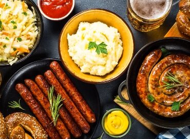 oktoberfest-food-sausage-beer-and-bretzel-TY2VSNX.jpg